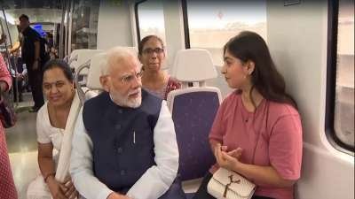 PM Modi Takes Metro Ride on His 73rd Birthday, Delights Passengers with Selfies