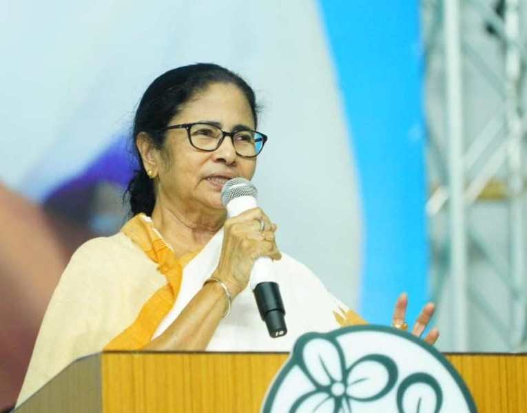 BJP MLA Accuses Mahua Moitra in 'Cash for Query' Controversy, Questions Mamata Banerjee's Knowledge