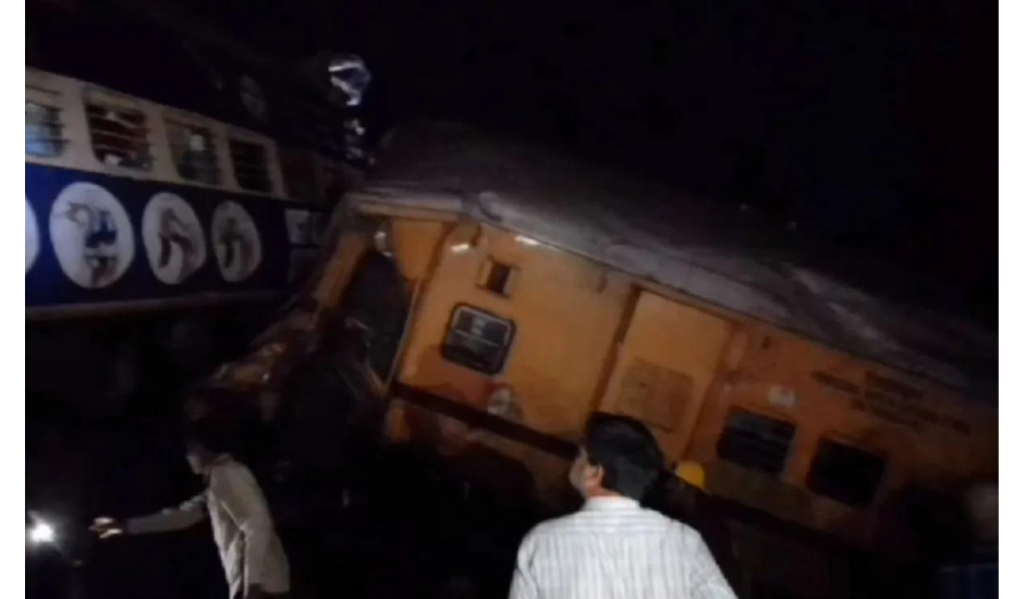 6 Killed, 18 Injured as 2 Trains Collide in Andhra; Human Error Suspected