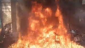 "Tragedy Strikes in Hyderabad: Nine Dead in Building Fire Originating from Oil Drum Godown"