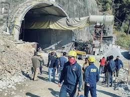 Uttarakhand Tunnel Rescue Operation Resumes After Temporary Halt Due to Drilling Snag