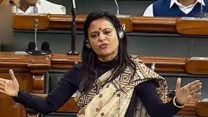 Supreme Court Seeks Response on Moitra's Expulsion from Lok Sabha, Delays Participation