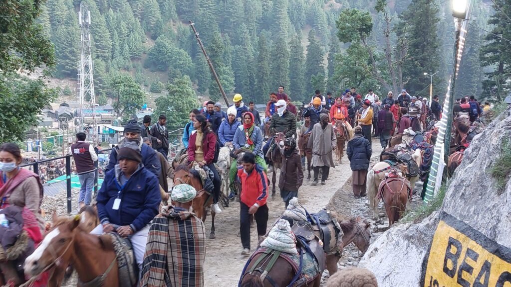 Over 30,000 Pilgrims Visit Amarnath Shrine, Total Number Crosses One Lakh