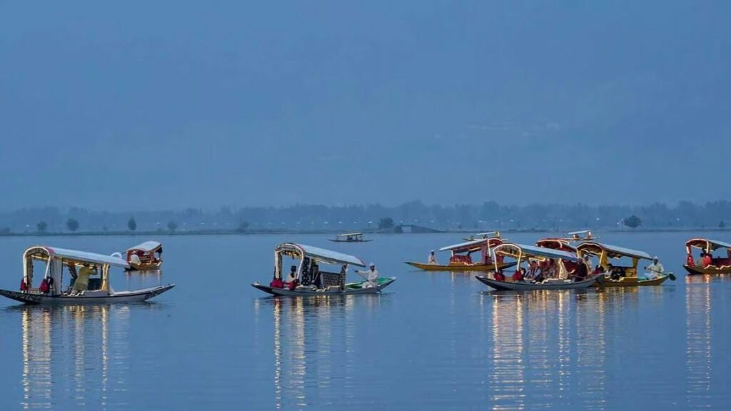 Srinagar Records Season-High Temperature of 35.6°C, Surpasses Kolkata in Heat