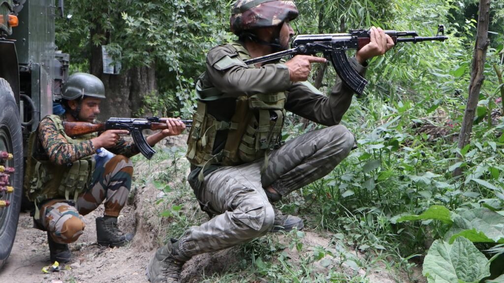 "2 Soldiers Killed, 4 Terrorists Shot Dead in Kulgam, Jammu and Kashmir"
2 Soldiers and 4 Terrorists Killed in Gunfight in Jammu and Kashmir's Kulgam