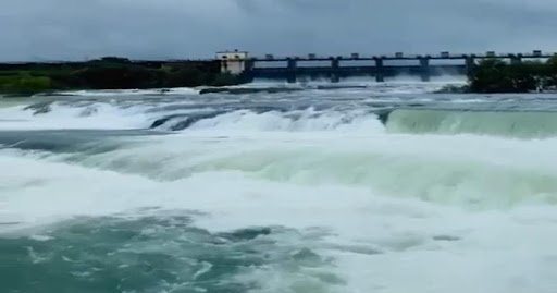 Heavy Water Release from Pune's Khadakwasla Dam as Rainfall Intensifies