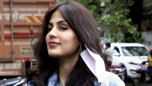 Rhea Chakraborty and Elvish Yadav Summoned in ₹500 Crore HiBox Mobile App Scam