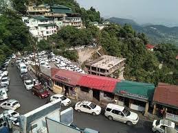 Mussoorie Struggles with Tourist Traffic Jam; Visitors and Locals Face Long Delays